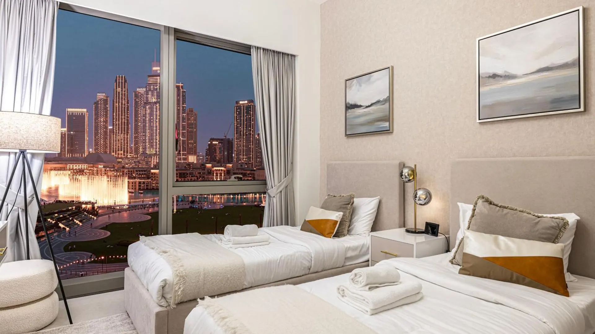 Luxury Burj And Fountain View 5 Min To Dubai Mall Apartment