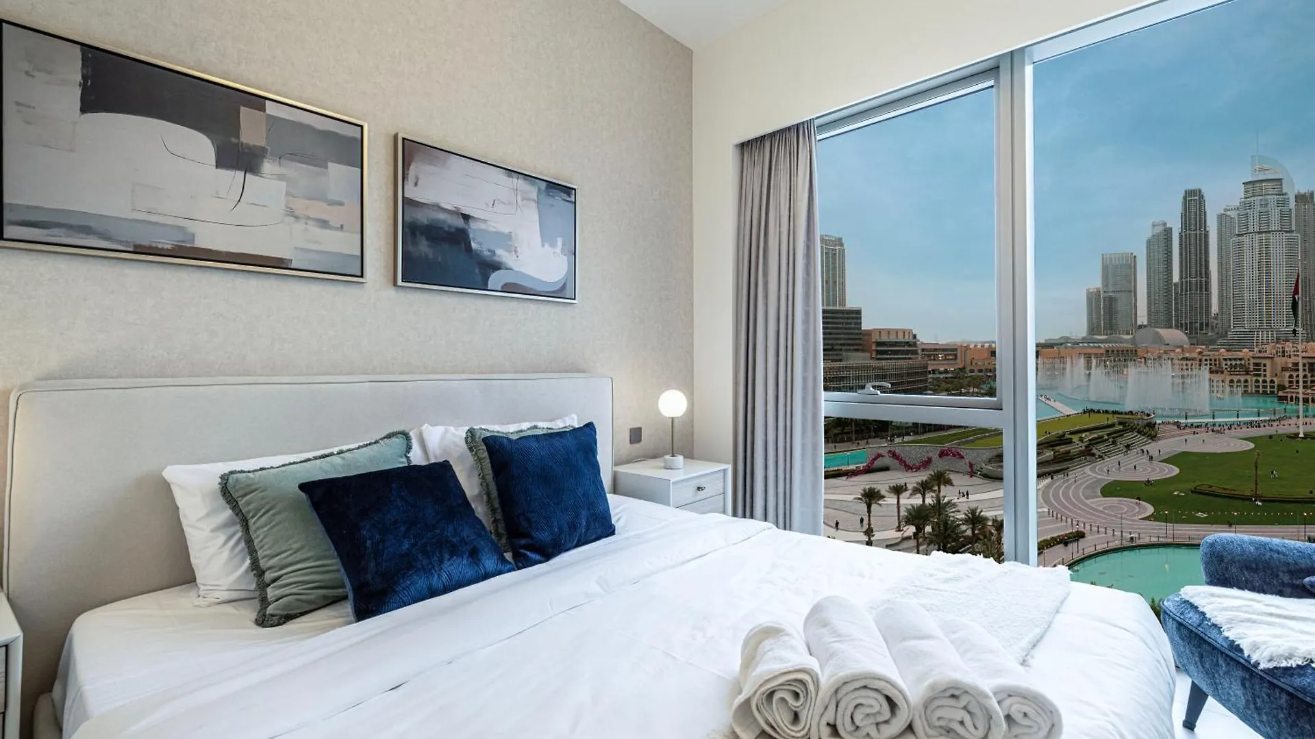 Luxury Burj And Fountain View 5 Min To Dubai Mall United Arab Emirates