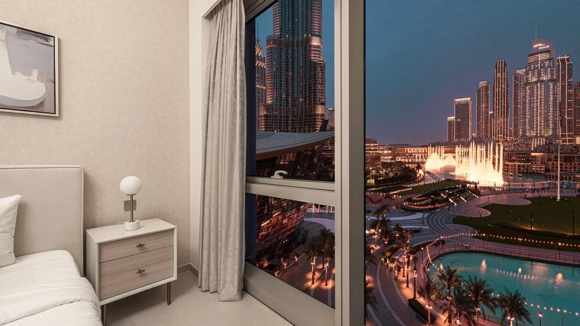Luxury Burj And Fountain View 5 Min To Dubai Mall Apartment