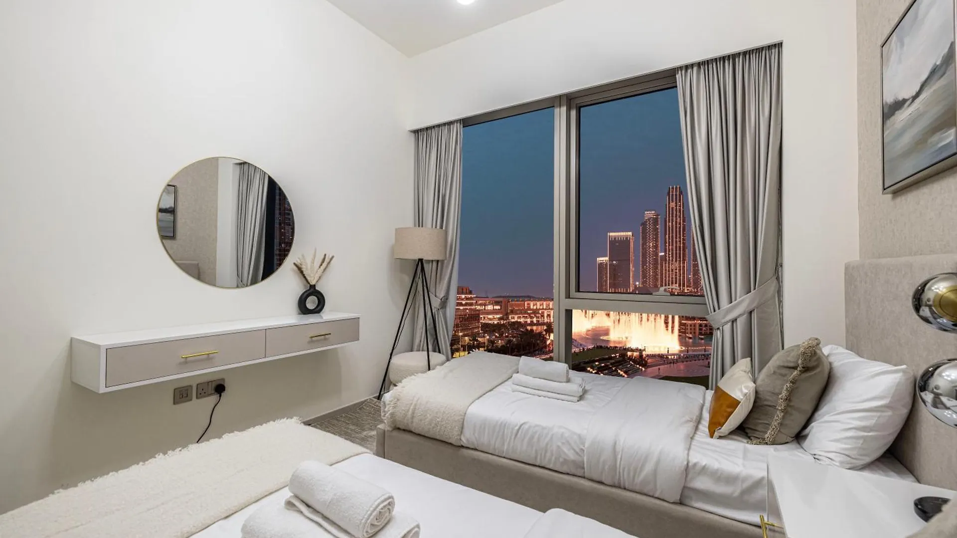 Apartment Luxury Burj And Fountain View 5 Min To Dubai Mall
