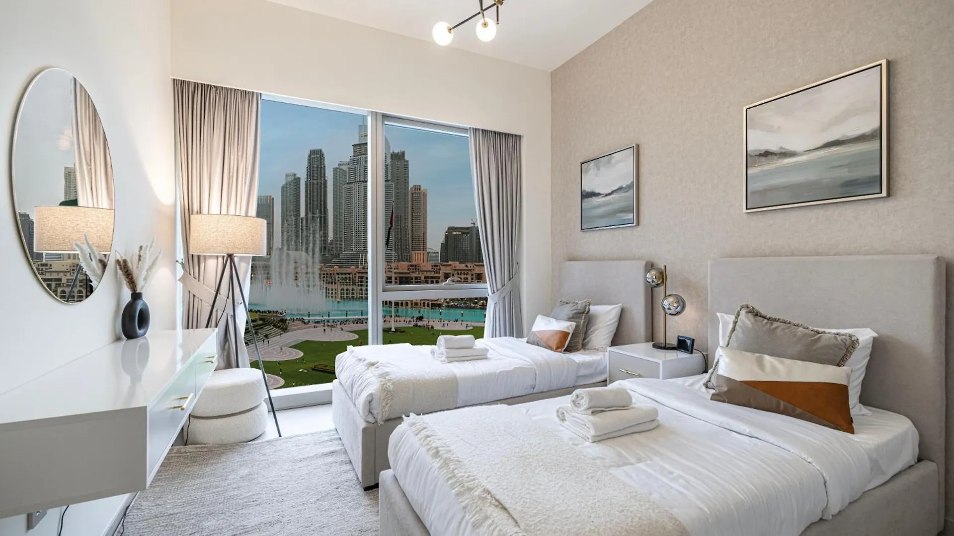 Luxury Burj And Fountain View 5 Min To Dubai Mall Apartment
