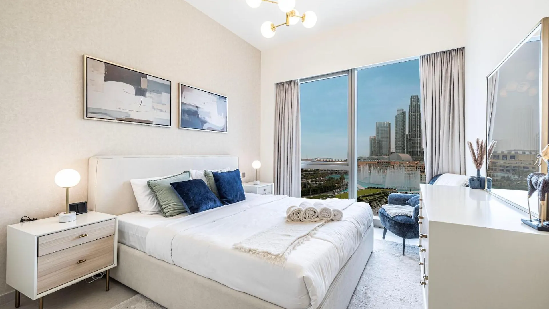 Luxury Burj And Fountain View 5 Min To Dubai Mall Apartment
